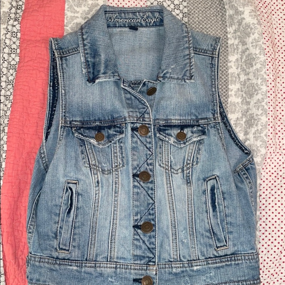 American Eagle Denim Vest Size: M